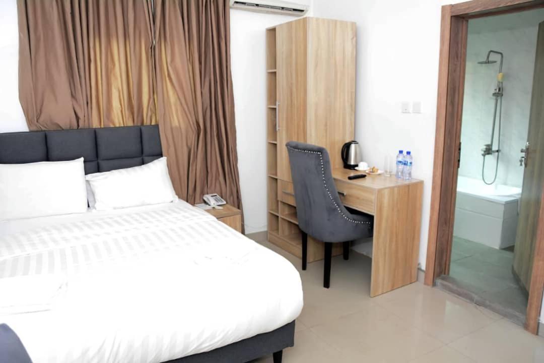 Tivoli Hotel Seafront Ikoyi Aliayabiagba Exterior foto
